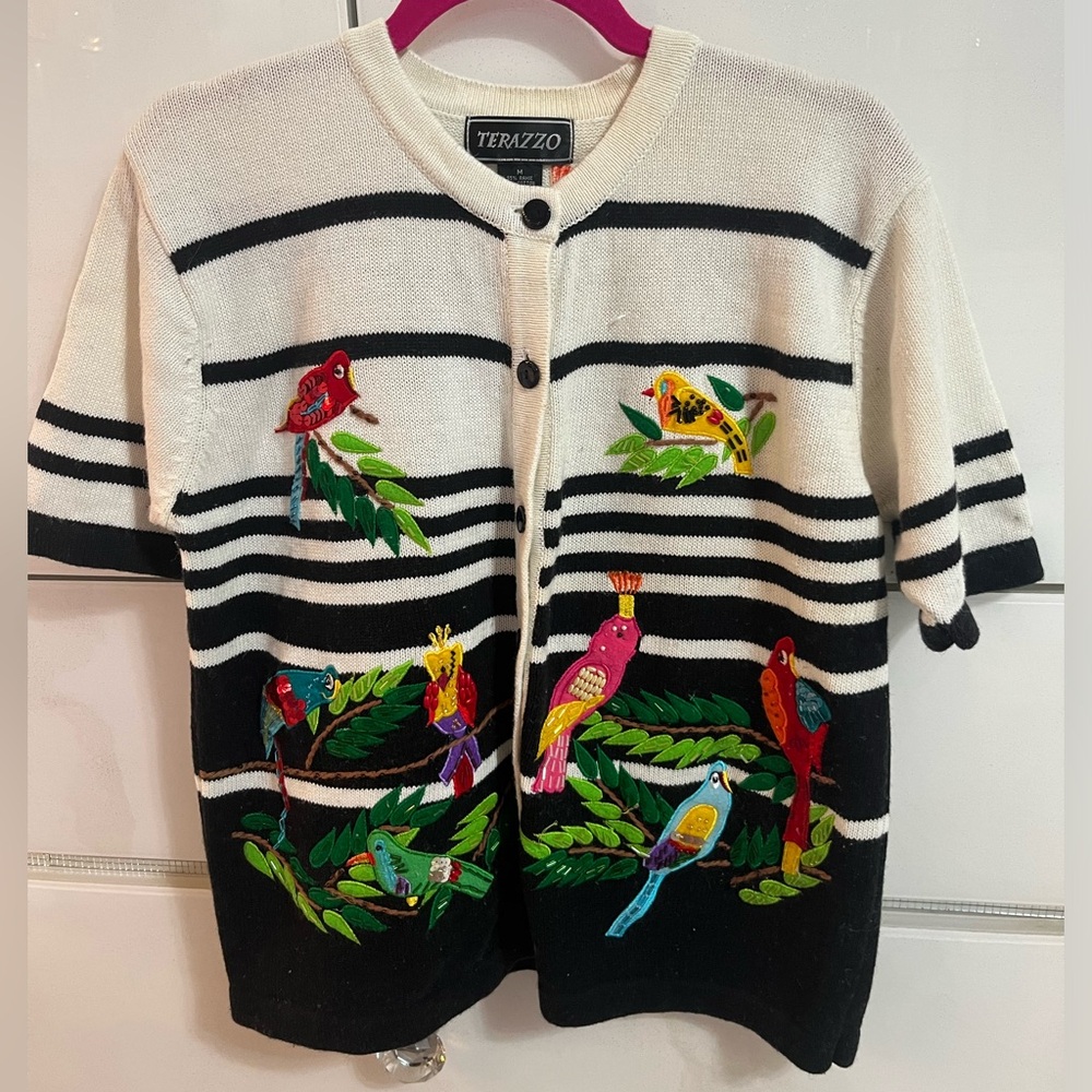 TERAZZO Vintage estate parrot beads Pearl sequin bird cockatiel cardigan sweater